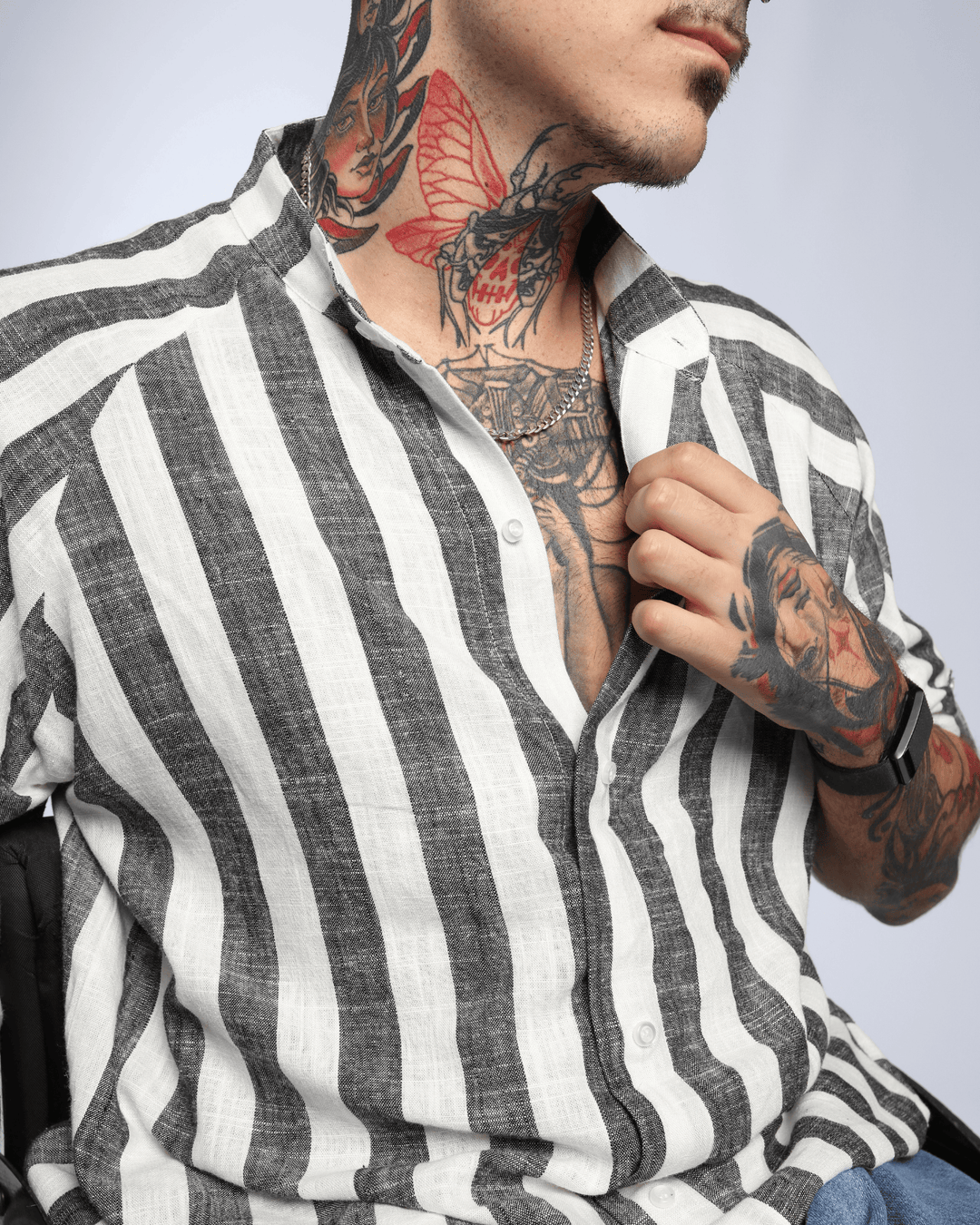 Christina Stephens Cruiser Magnetic Linen Shirt in adaptive style, featuring a relaxed fit and magnetic closures for easy wear.