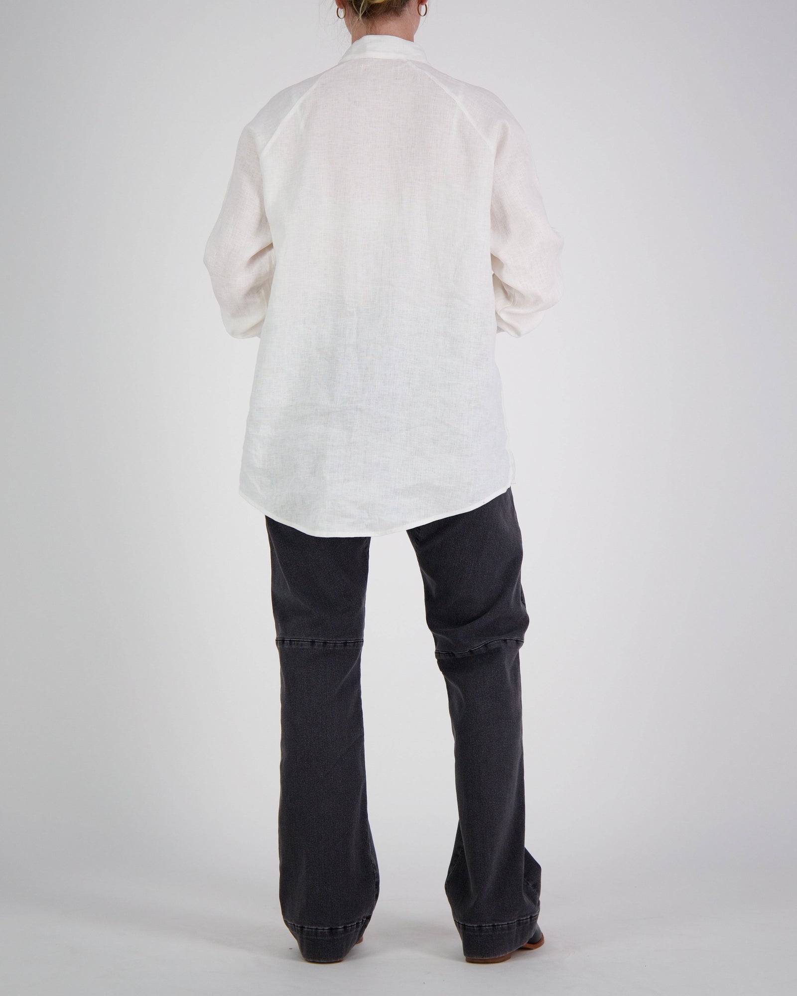 Cruiser Magnetic Linen Shirt for Dexterity Support - Christina Stephens