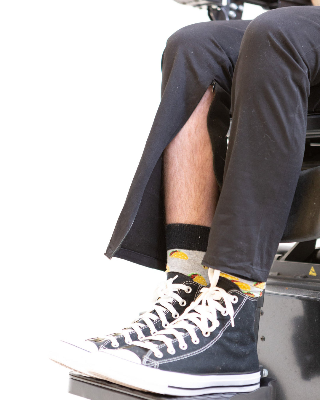 JAM the Label Chino Pant in a stylish fit, featuring a classic design and versatile fabric suitable for casual wear.