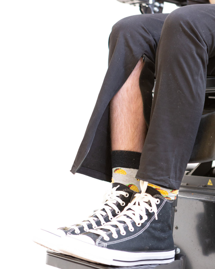 JAM the Label Chino Pant in a stylish fit, featuring a classic design and versatile fabric suitable for casual wear.