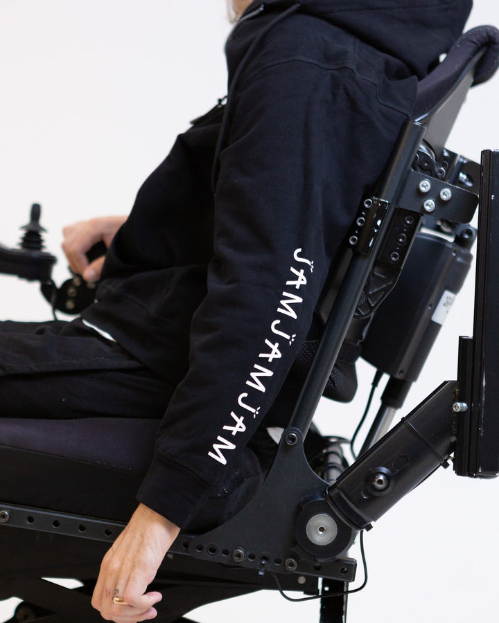 JAM the Label magnetic hoodie in soft fabric, featuring a stylish design and adjustable hood, displayed on a mannequin.