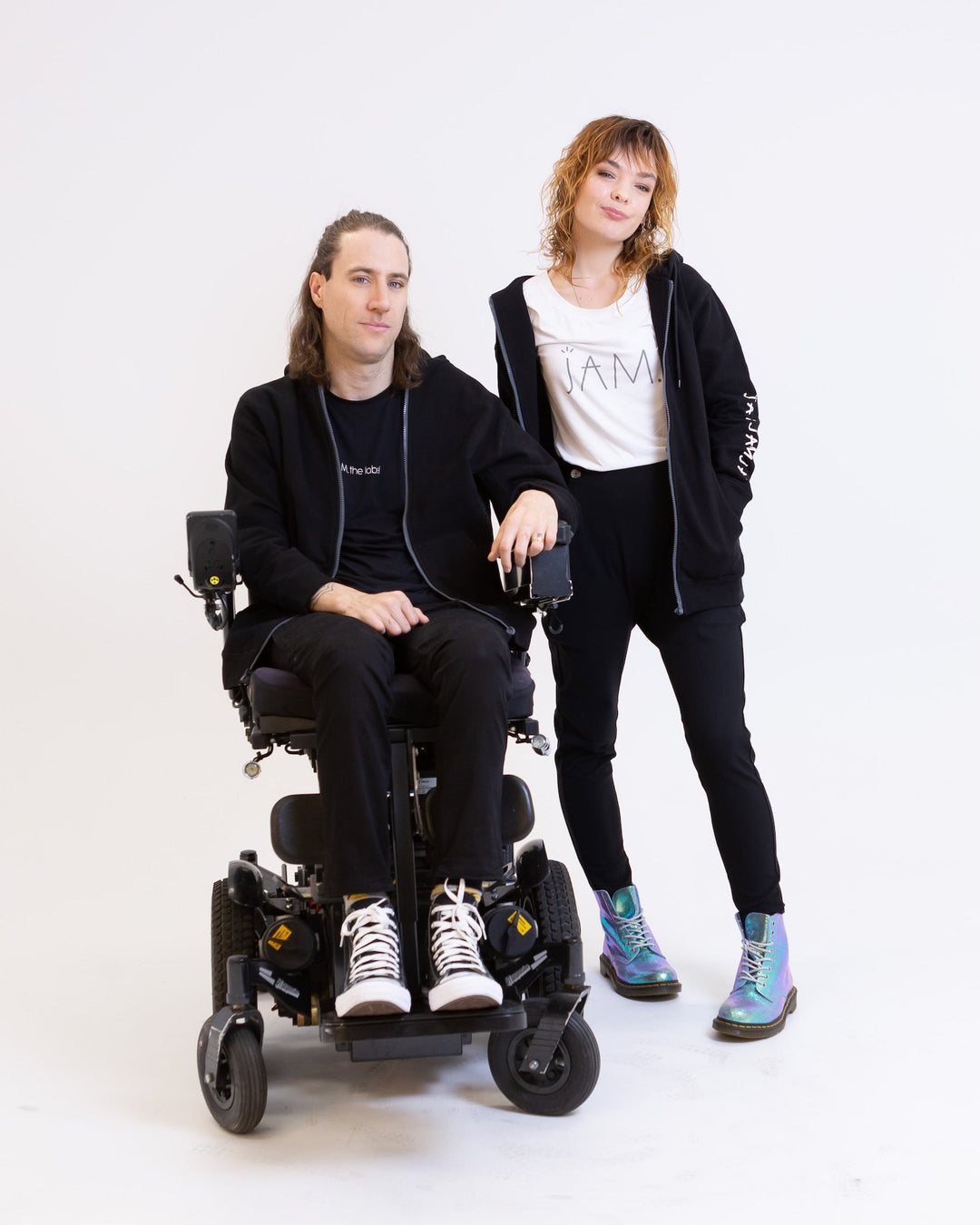 JAM the Label magnetic hoodie in a cozy fabric, featuring a sleek design and adjustable hood, displayed on a mannequin.