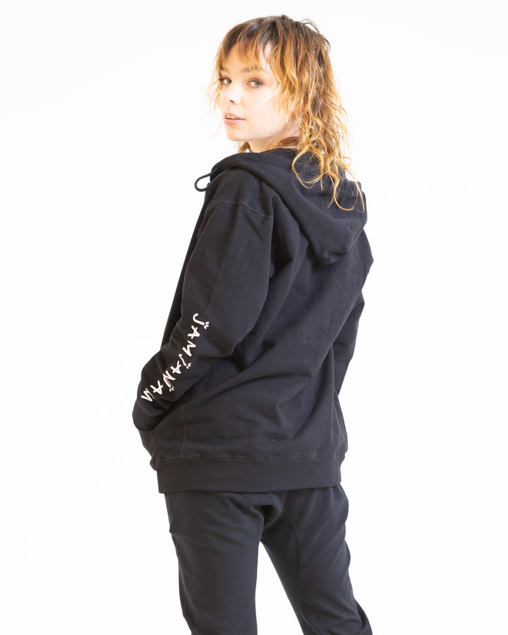 JAM the Label magnetic hoodie in soft fabric, featuring a relaxed fit and adjustable drawstring hood.