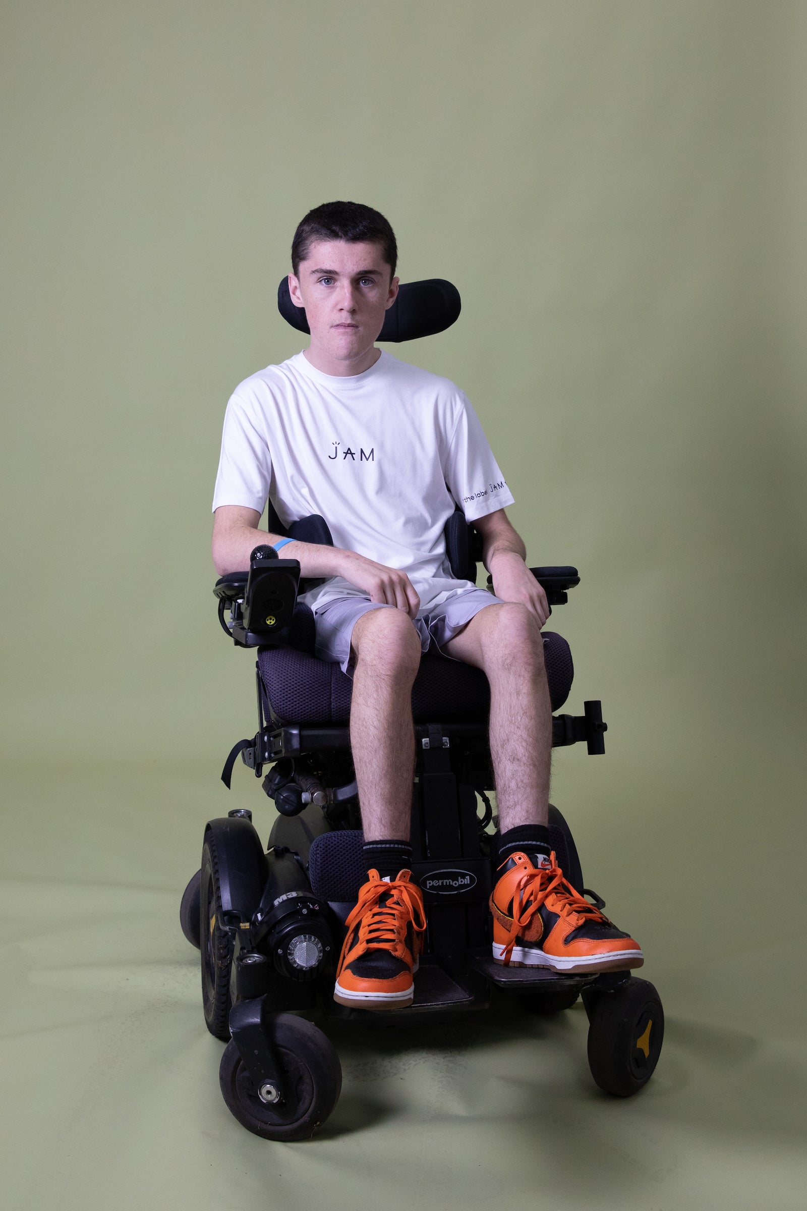 JAM the Label Easy-On Cargo Shorts in a relaxed fit, featuring side pockets and a comfortable waistband, displayed front view.