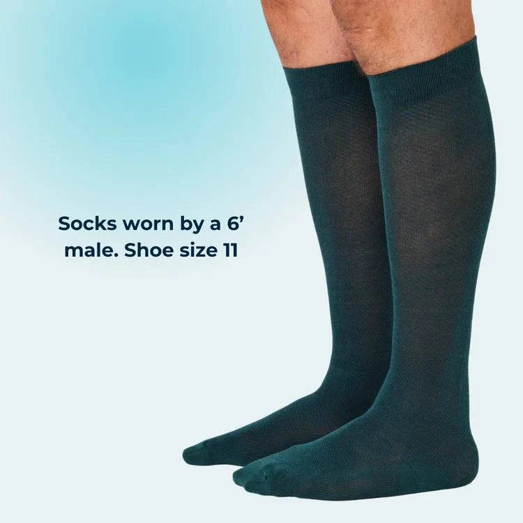 Brolly Sheets Sports Grade Brolly Compression Socks in black, designed for athletic support and improved circulation.