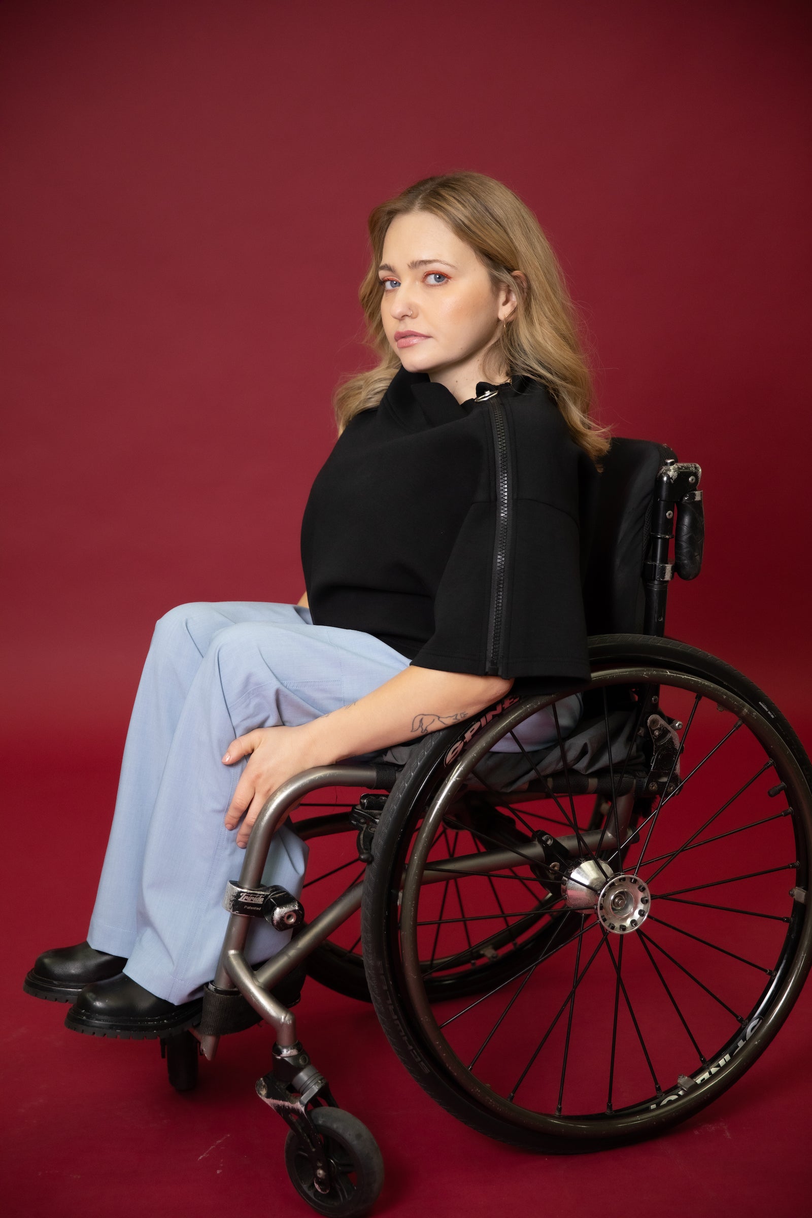 JAM the label Easy-On Wide Leg Pants in a comfortable fit, showcasing a stylish wide-leg design and soft fabric texture.