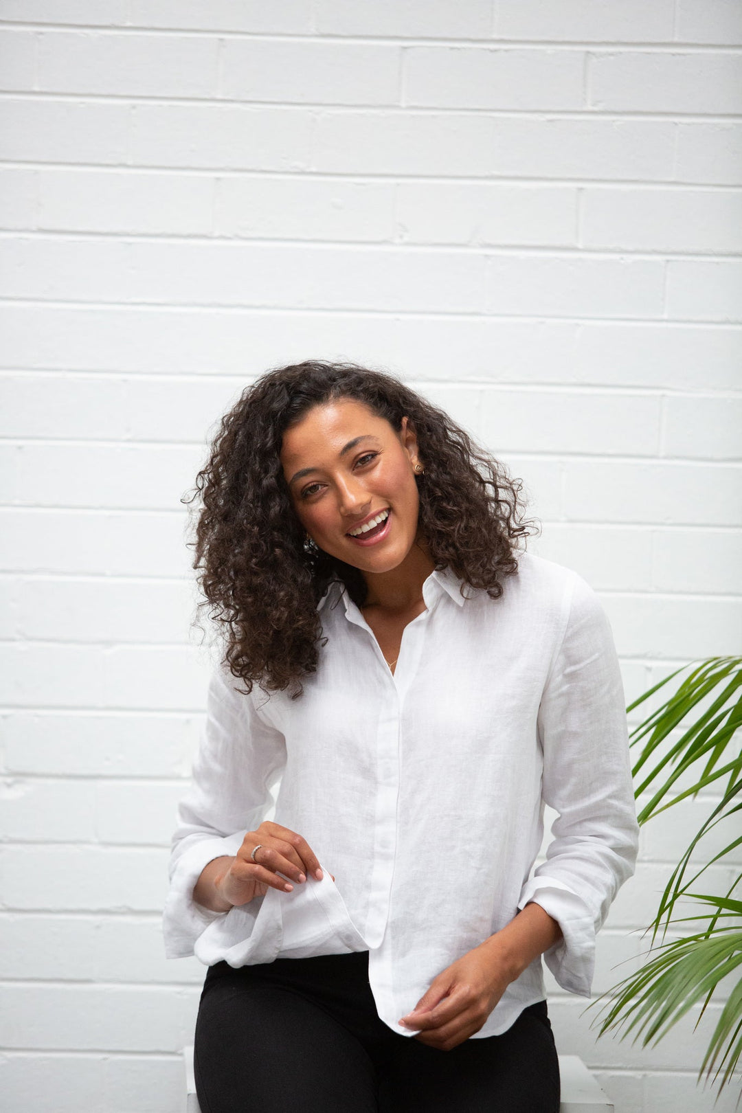 JAM Femme linen shirt with button-up front, featuring a relaxed fit and soft fabric, ideal for casual summer wear.