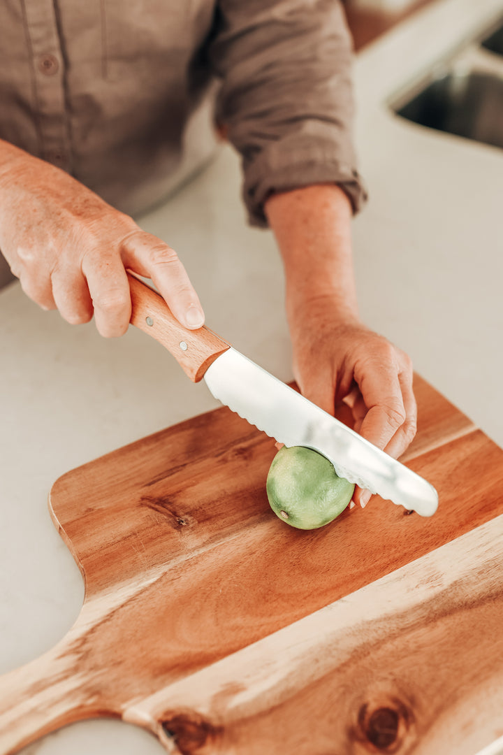 Kiddikutter KandoKutter® accessory with safety blade and ergonomic handle, designed for precise cutting.